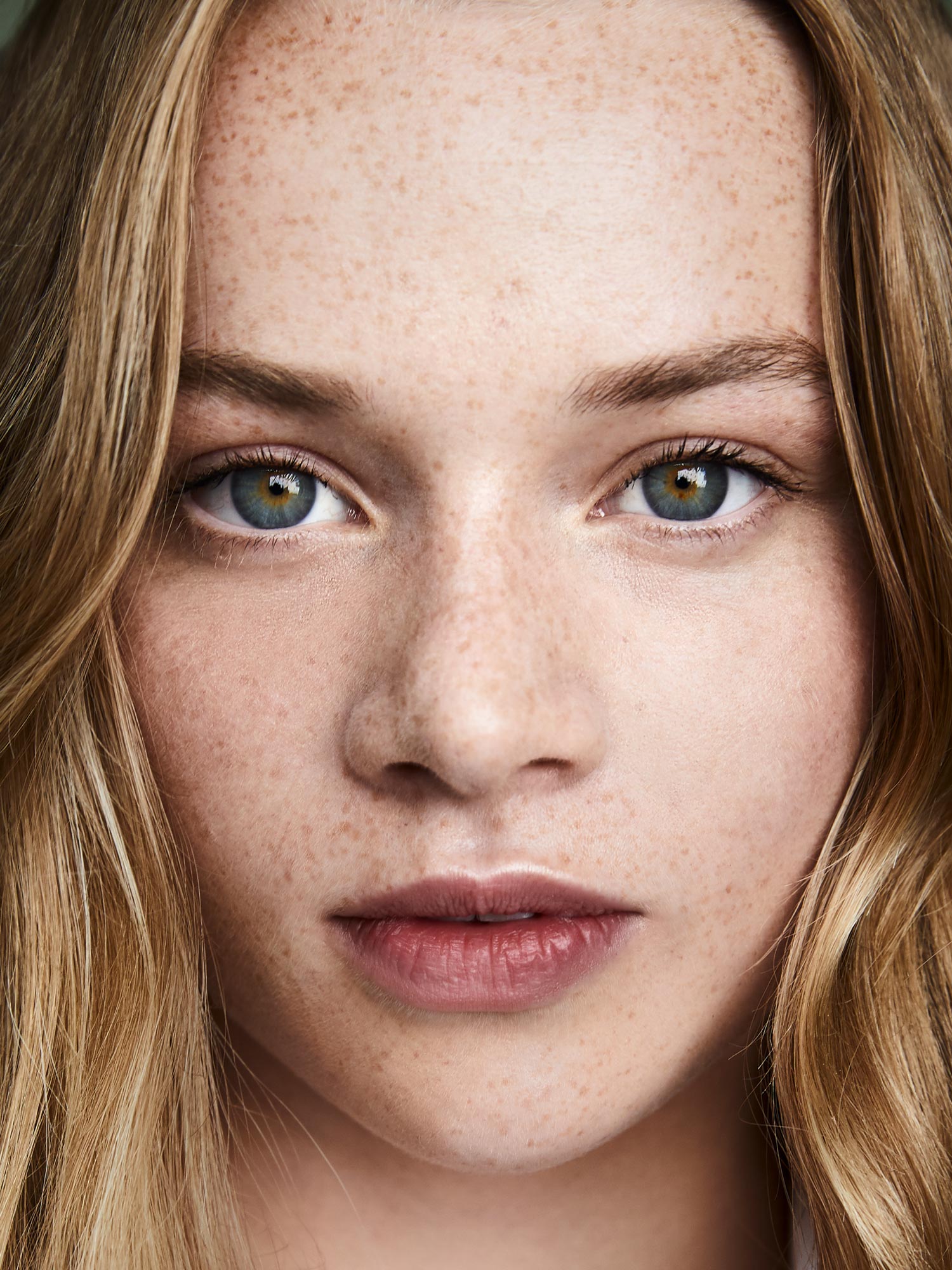 Luna Wedler / Micha Freutel